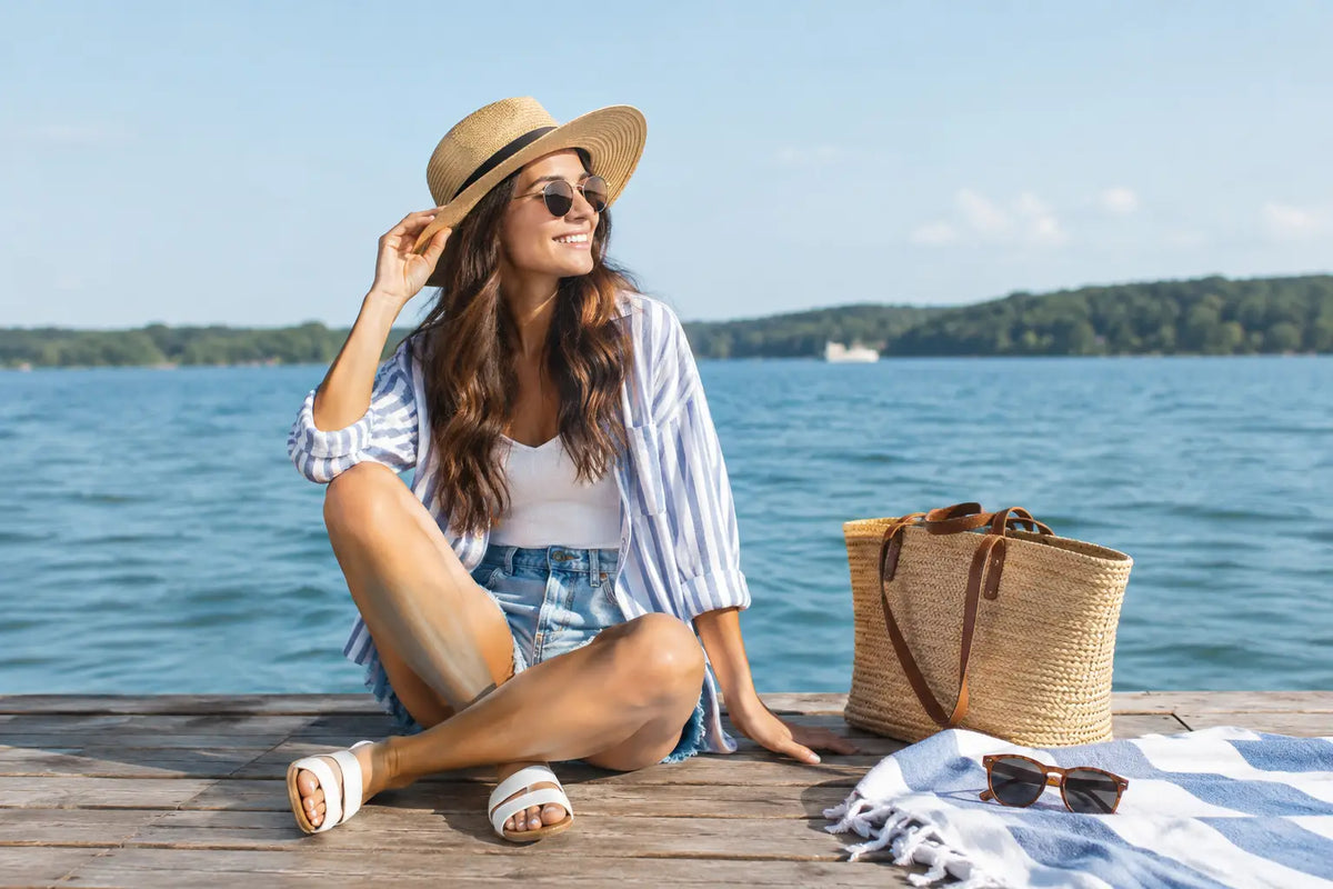 12 Lake Weekend Outfit Ideas for Sunny Days