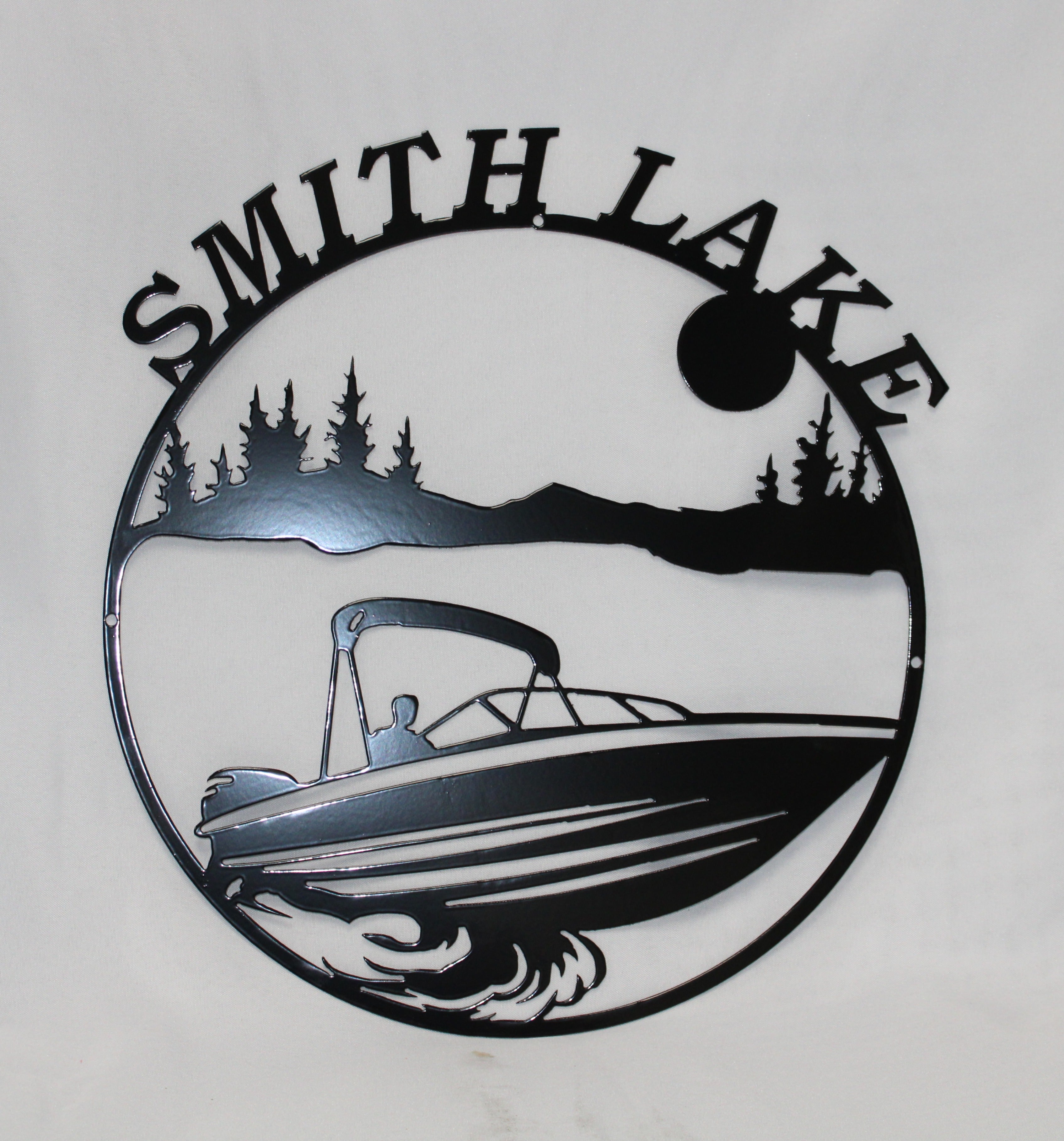Smith Lake Bowrider Boat Circle Wall Art