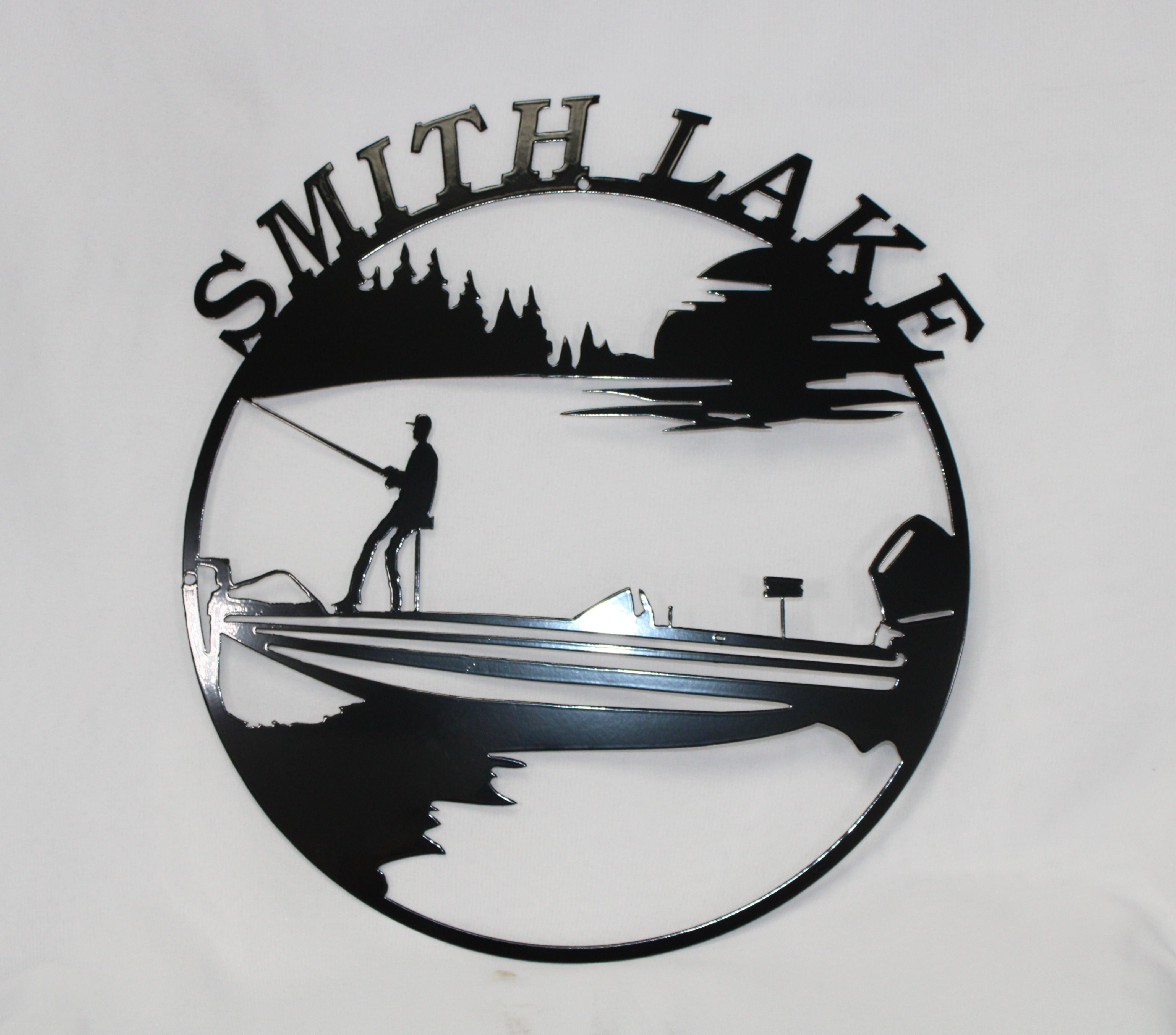 Smith Lake Bass Boat Circle Wall Art